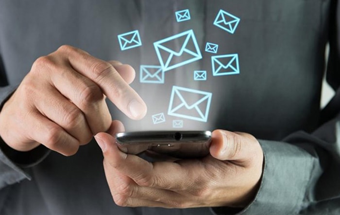 Pazarlama’da SMS mi E-Posta mı?